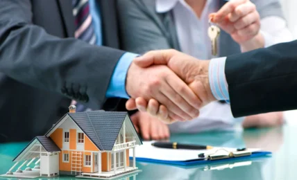 Achat ou vente d’un bâtiment : pourquoi faire l’audit de la toiture ?